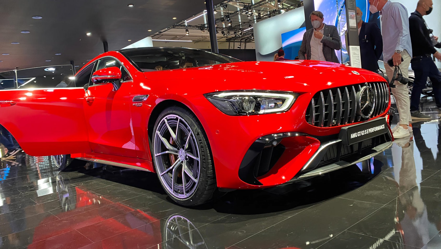 Mercedes-AMG GT63 S Performance na premierze