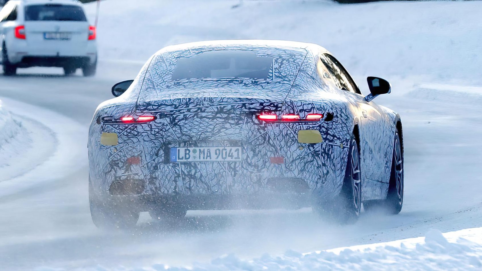 Mercedes AMG GT na torze Nurburgring
