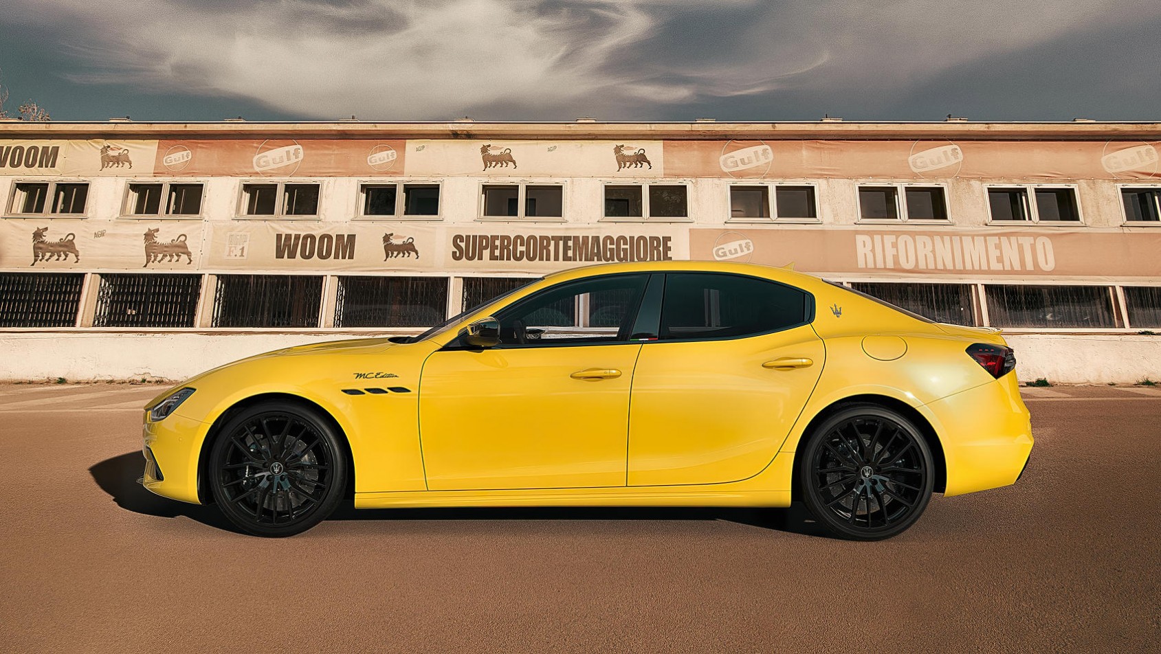 Maserati Ghilbi sylwetka bok