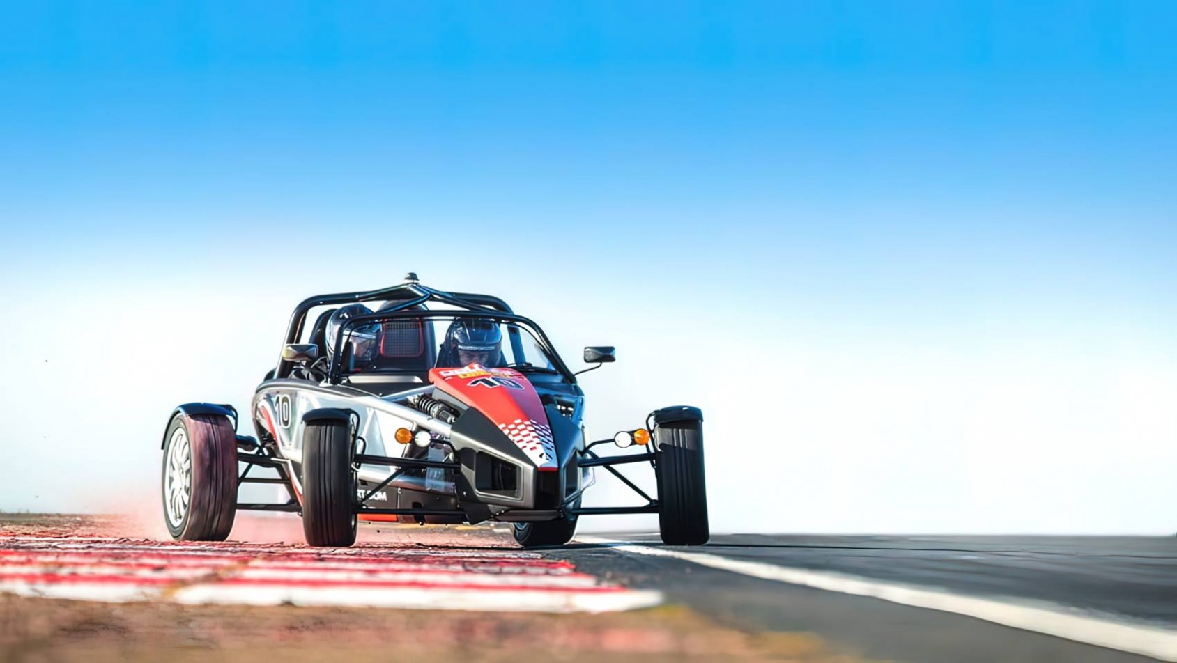 Ariel Atom na torze