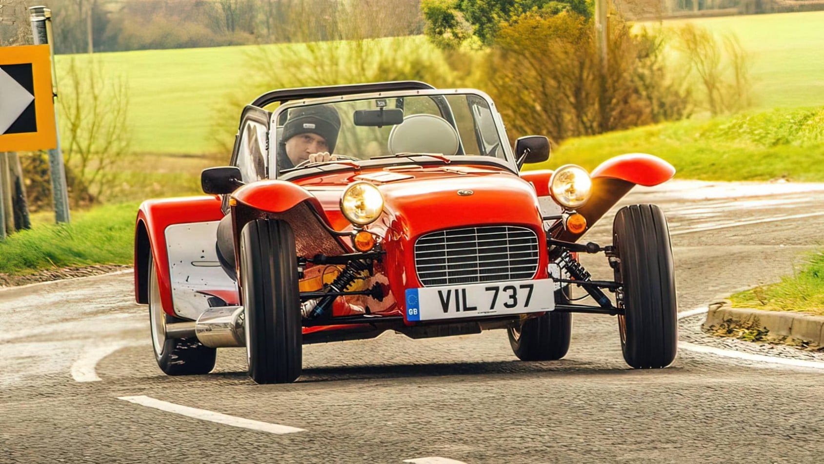 Caterham Seven na drodze cywilnej