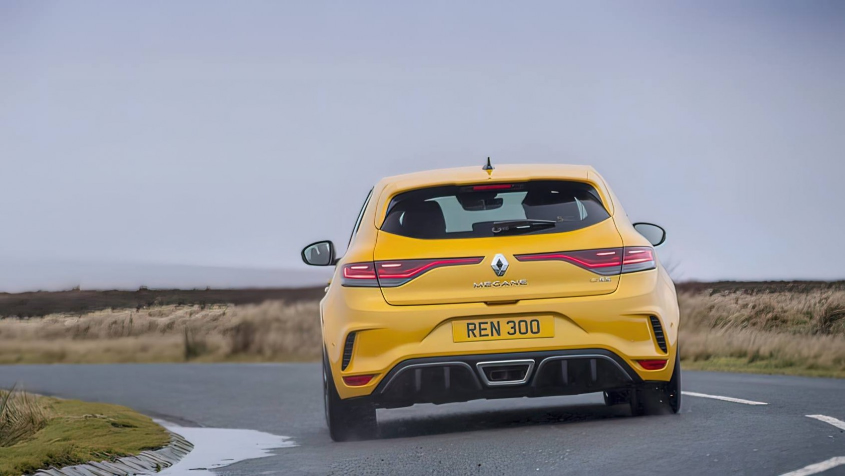 Renault Megane RS Trophy z tyłu