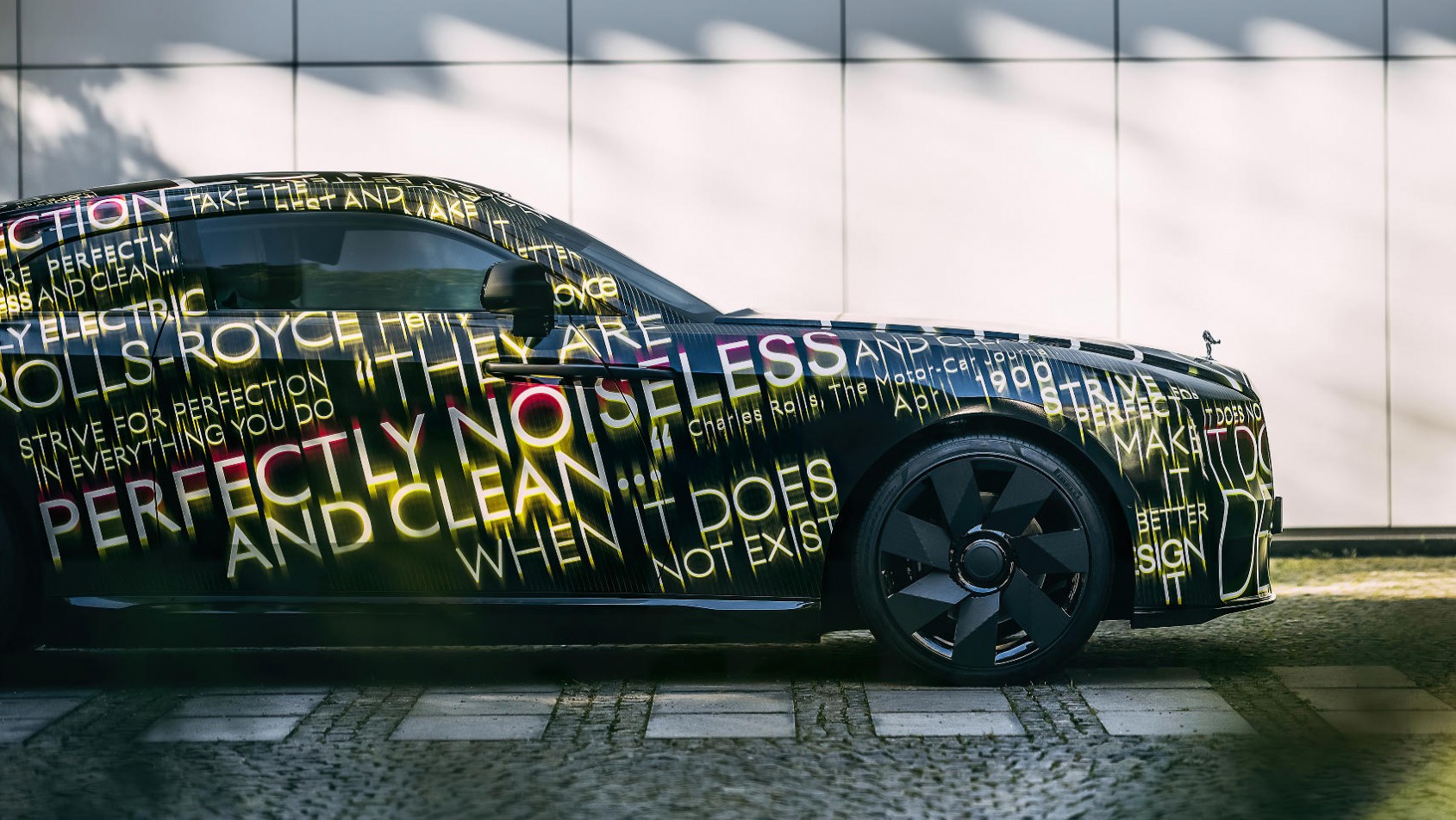 Nowy Rolls-Royce Spectre