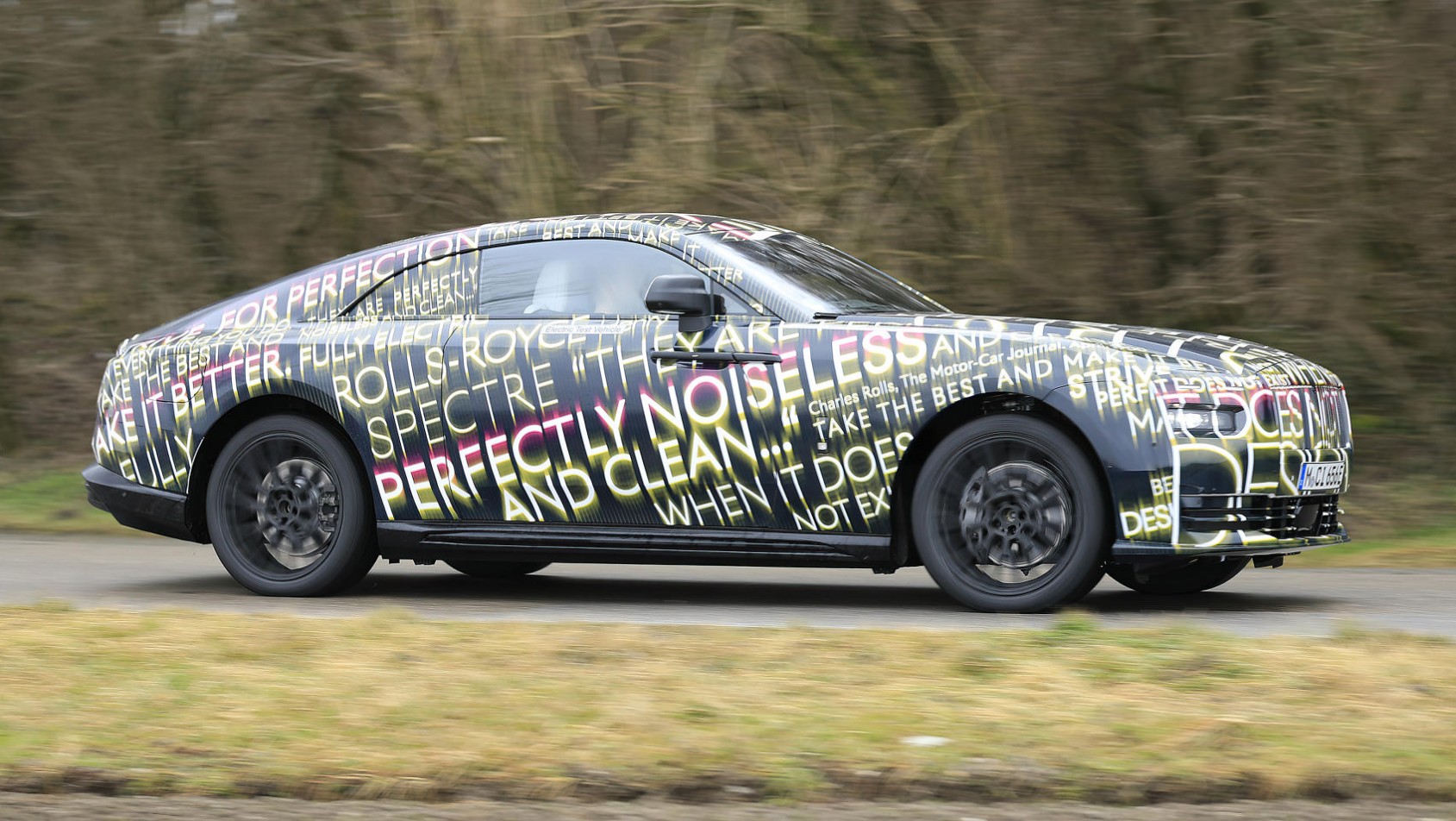 Rolls-Royce Spectre - z elektrycznym napędem