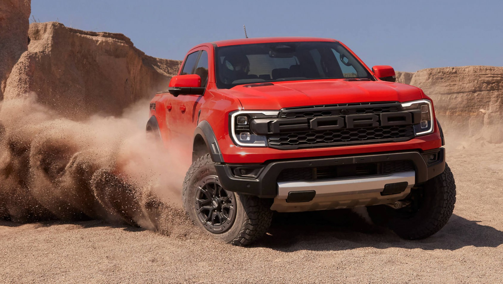 Ford Ranger Raptor w piachu