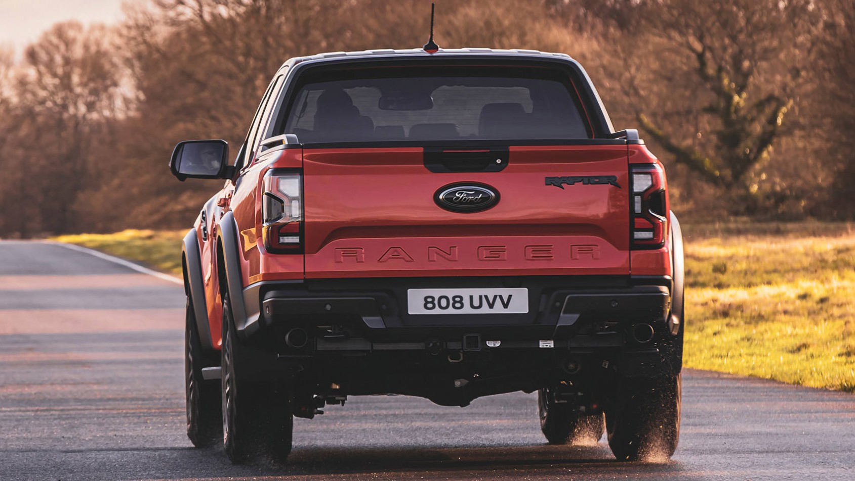 Nowy Ford Ranger Raptor tył auta
