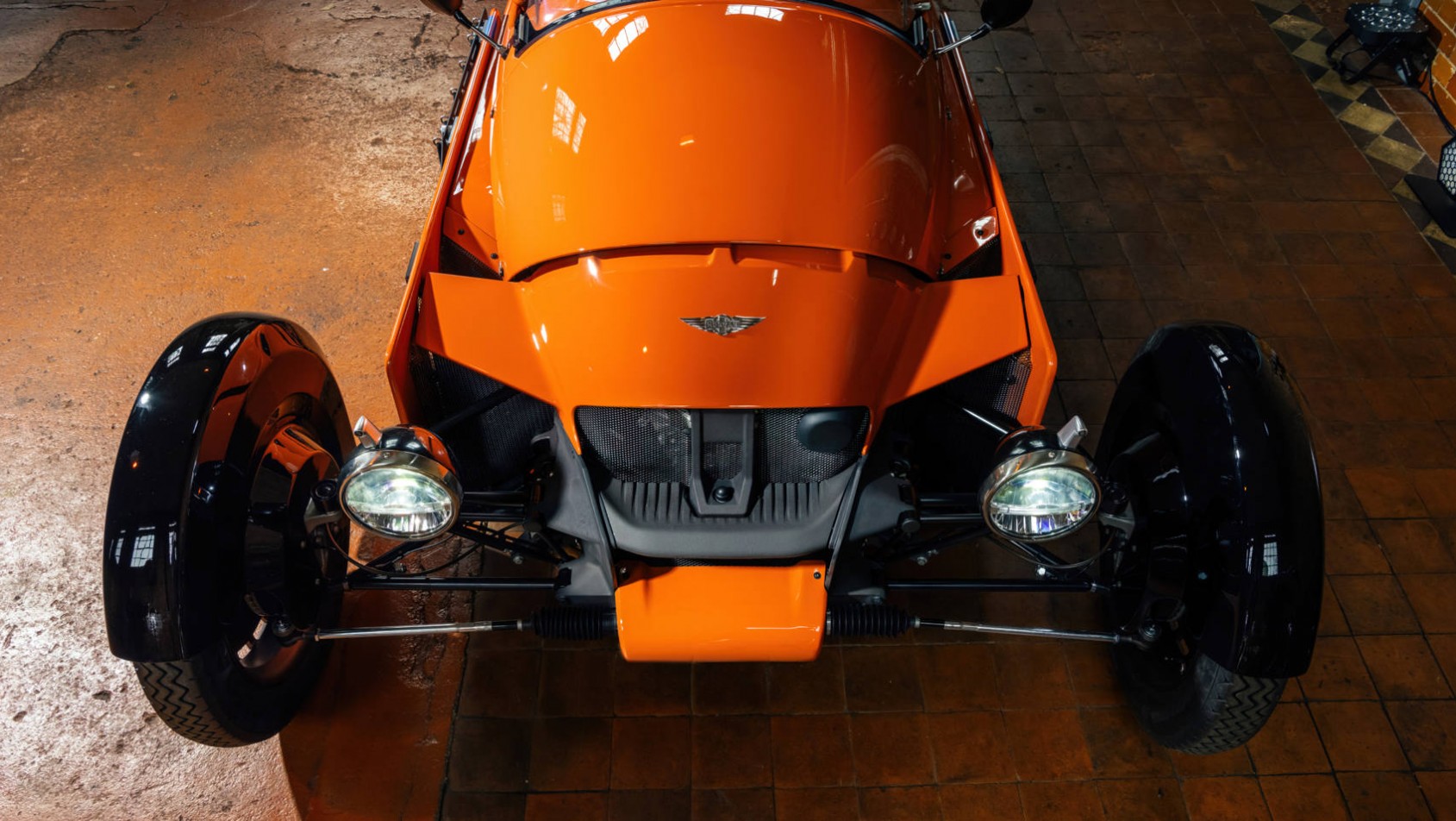 Nowy Morgan Super 3 front auta