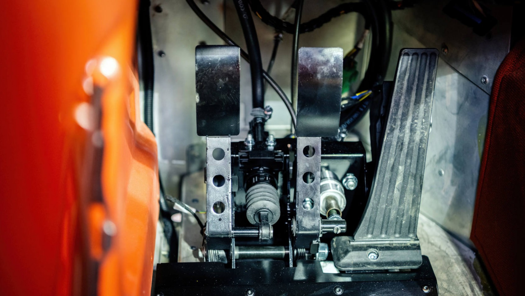 Nowy Morgan Super 3 pedały