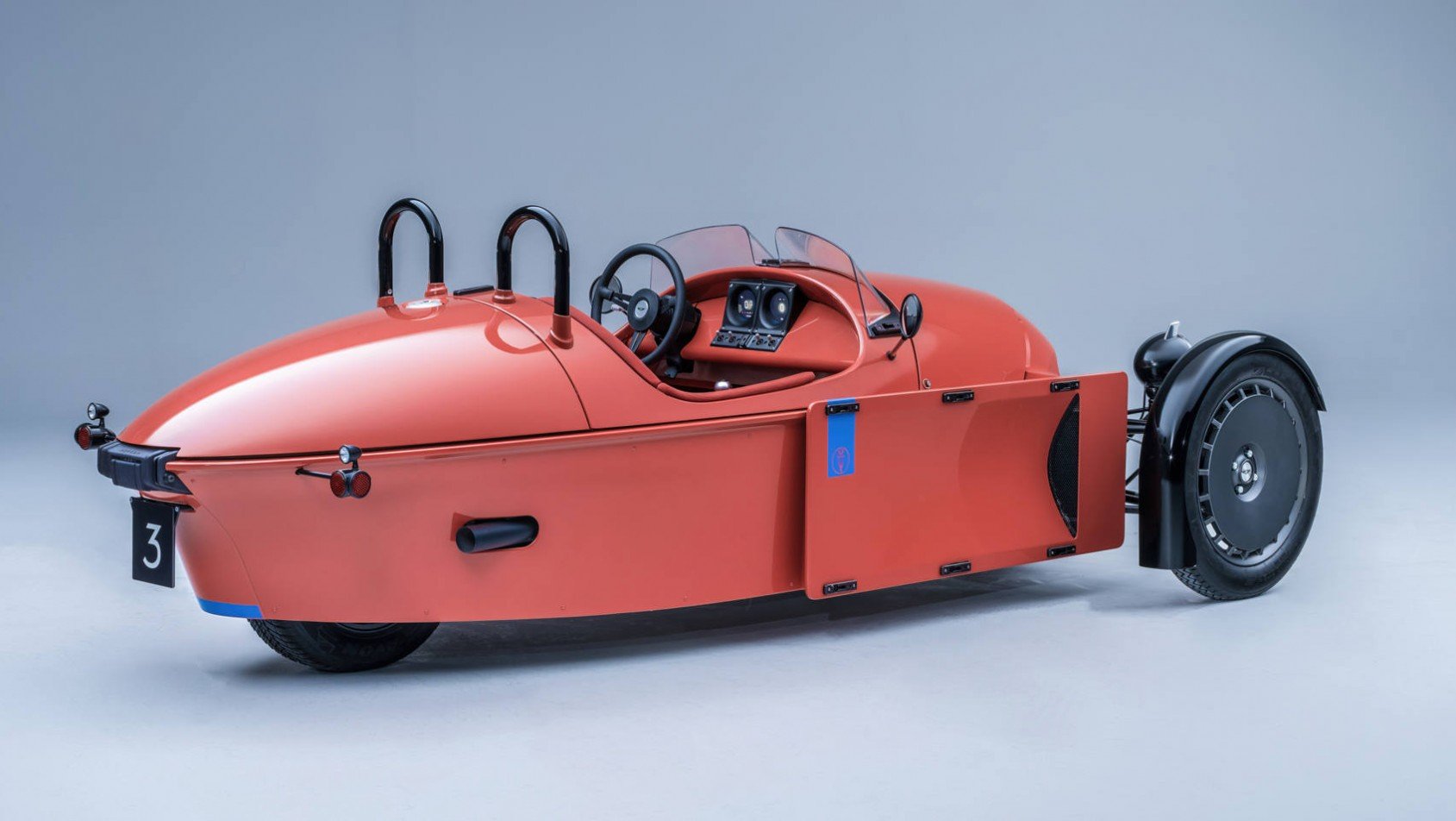 Nowy Morgan Super 3 sesja w studiu - tył pomarańczowej wersji