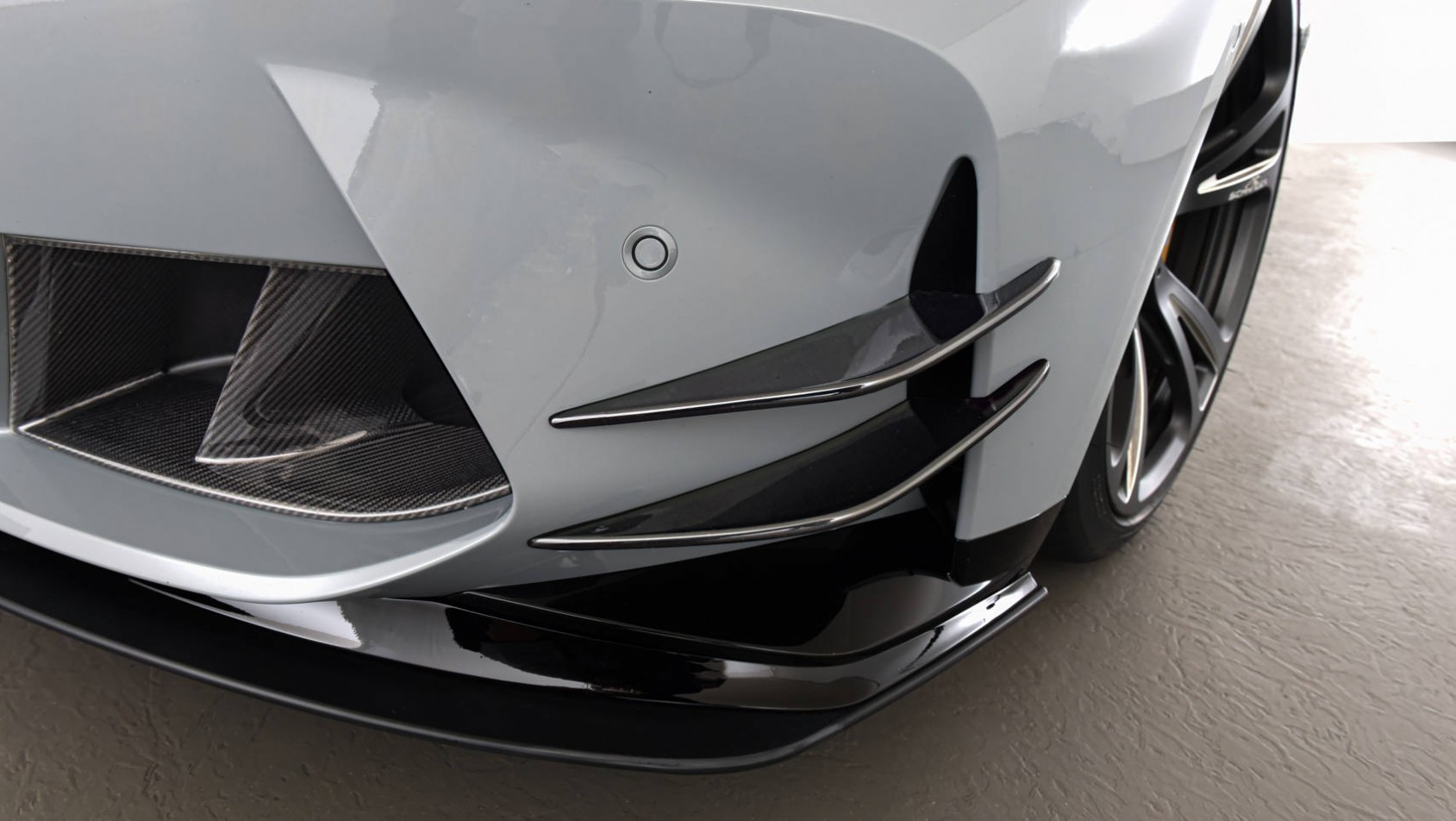 AC Schnitzer BMW M4 canardsy i splitter