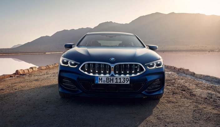 BMW serii 8 przeszło subtelną modernizację wyglądu i technologii BMW serii 8