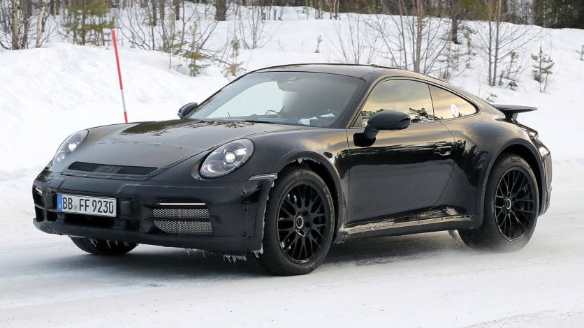 Porsche szykuje wersję 911 Safari oraz… nowe tylne skrzydło Porsche 911 Safari na śniegu
