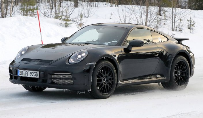 Porsche szykuje wersję 911 Safari oraz… nowe tylne skrzydło Porsche 911 Safari na śniegu