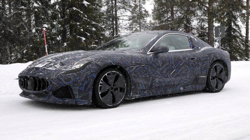 Nowe Maserati GranTurismo w kamuflażu na śniegu