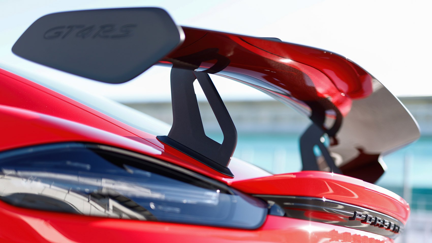 Porsche Cayman GT4 RS tylne skrzydło