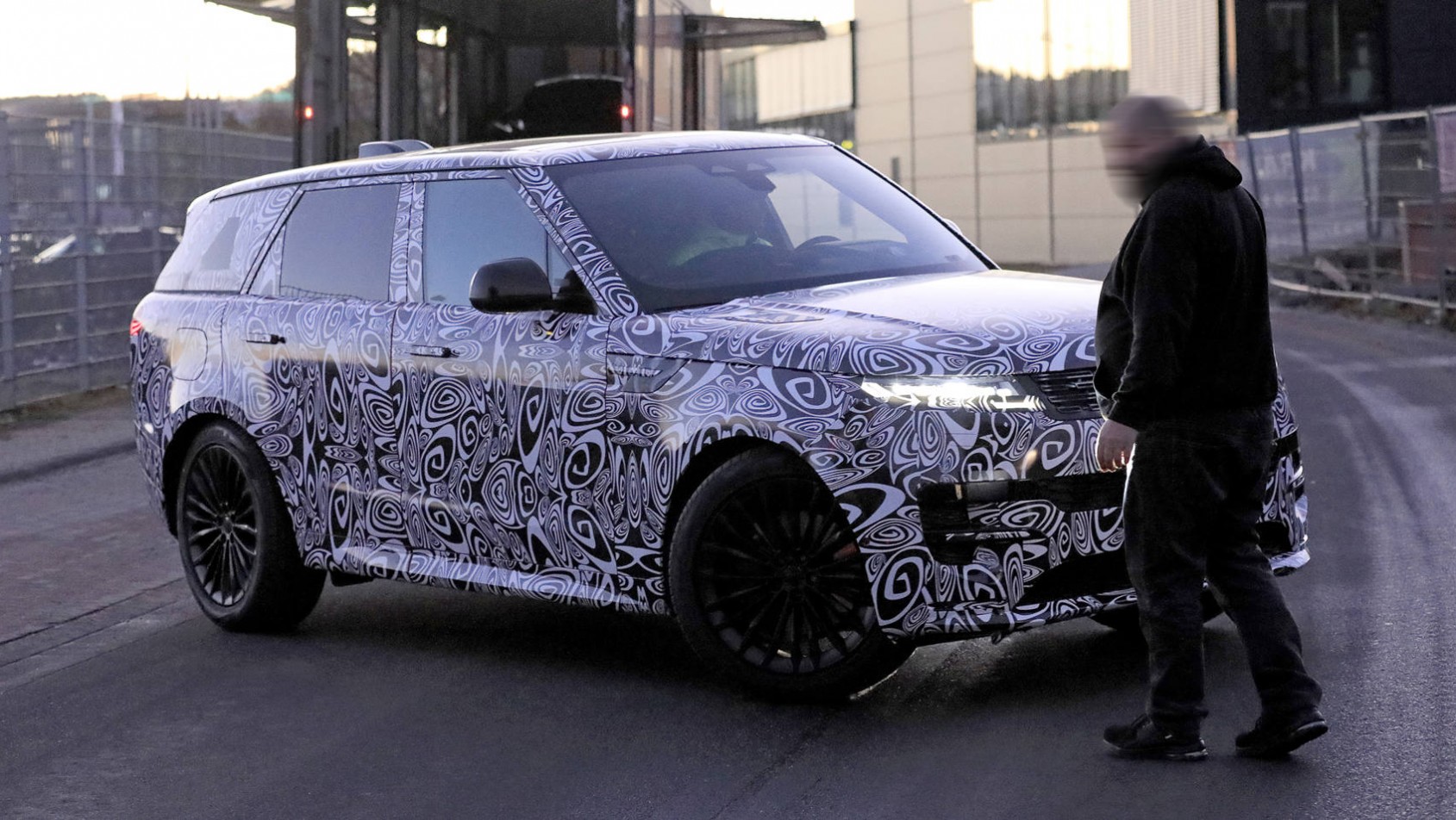 Spyshot Range Rover