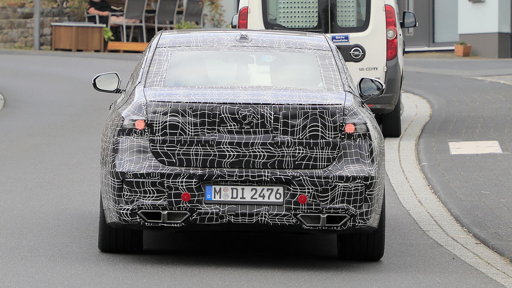 Prototyp BMW i7 na ulicach