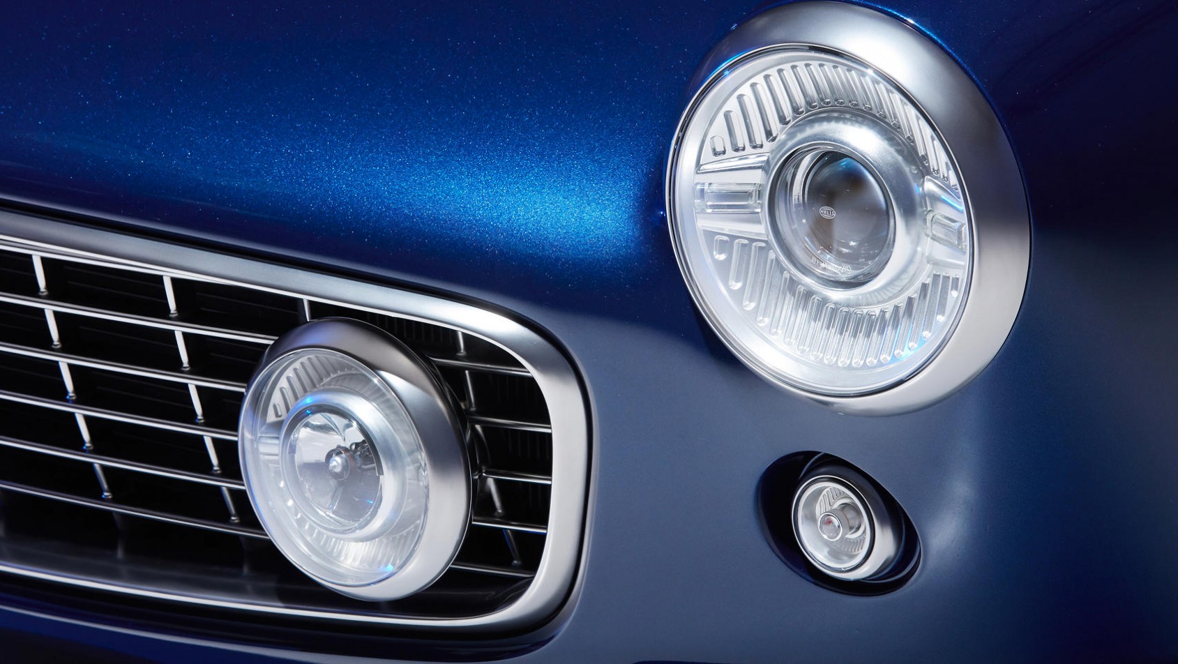 Restomod RML Short Wheelbase przednie światła