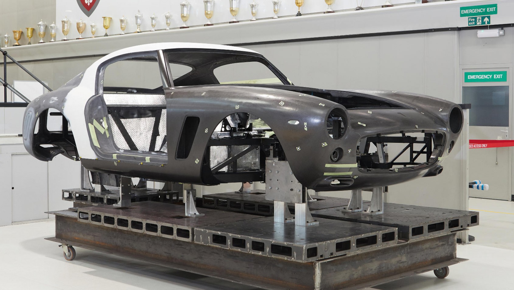 Restomod RML Short Wheelbase w fabryce