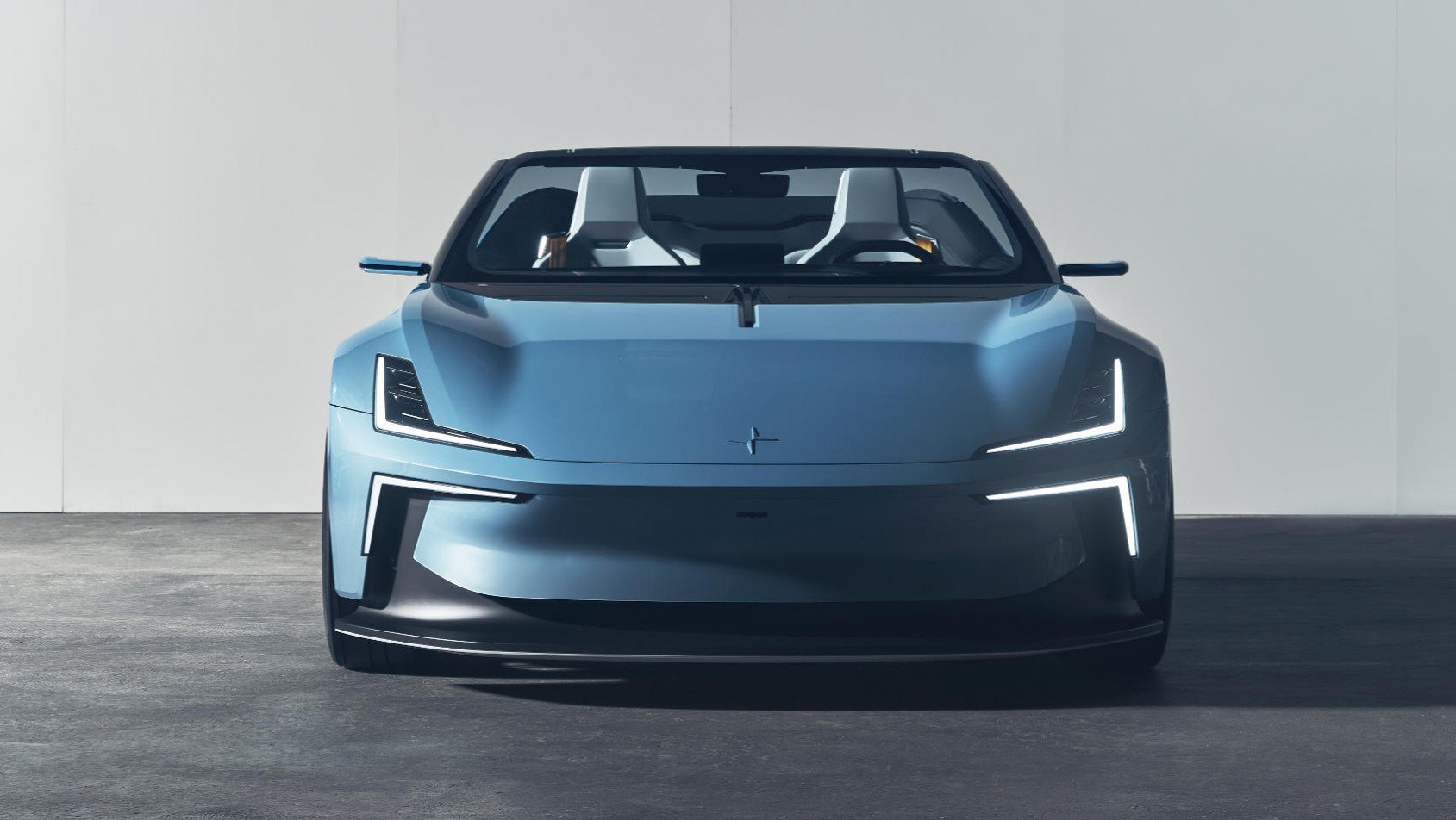 Polestar O2-z przodu