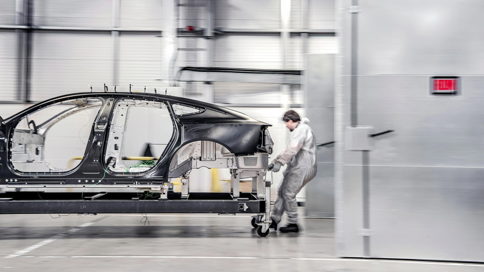 Polestar 5 Precept concept podczas montażu