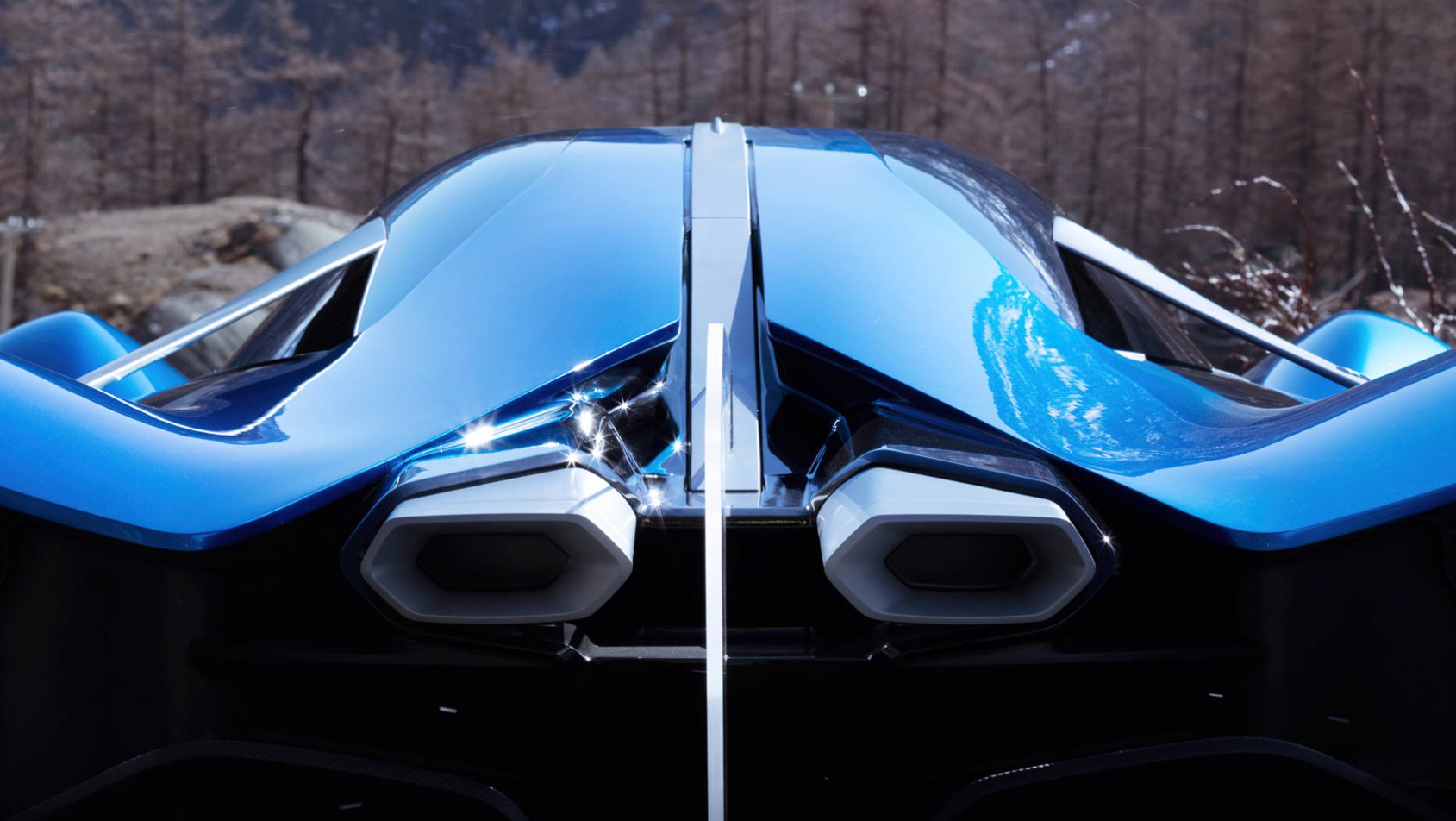 Alpine A4810 Concept - zbliżenie na wydech