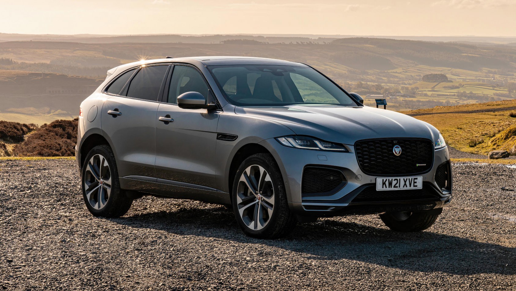Jaguar F-Pace offroad