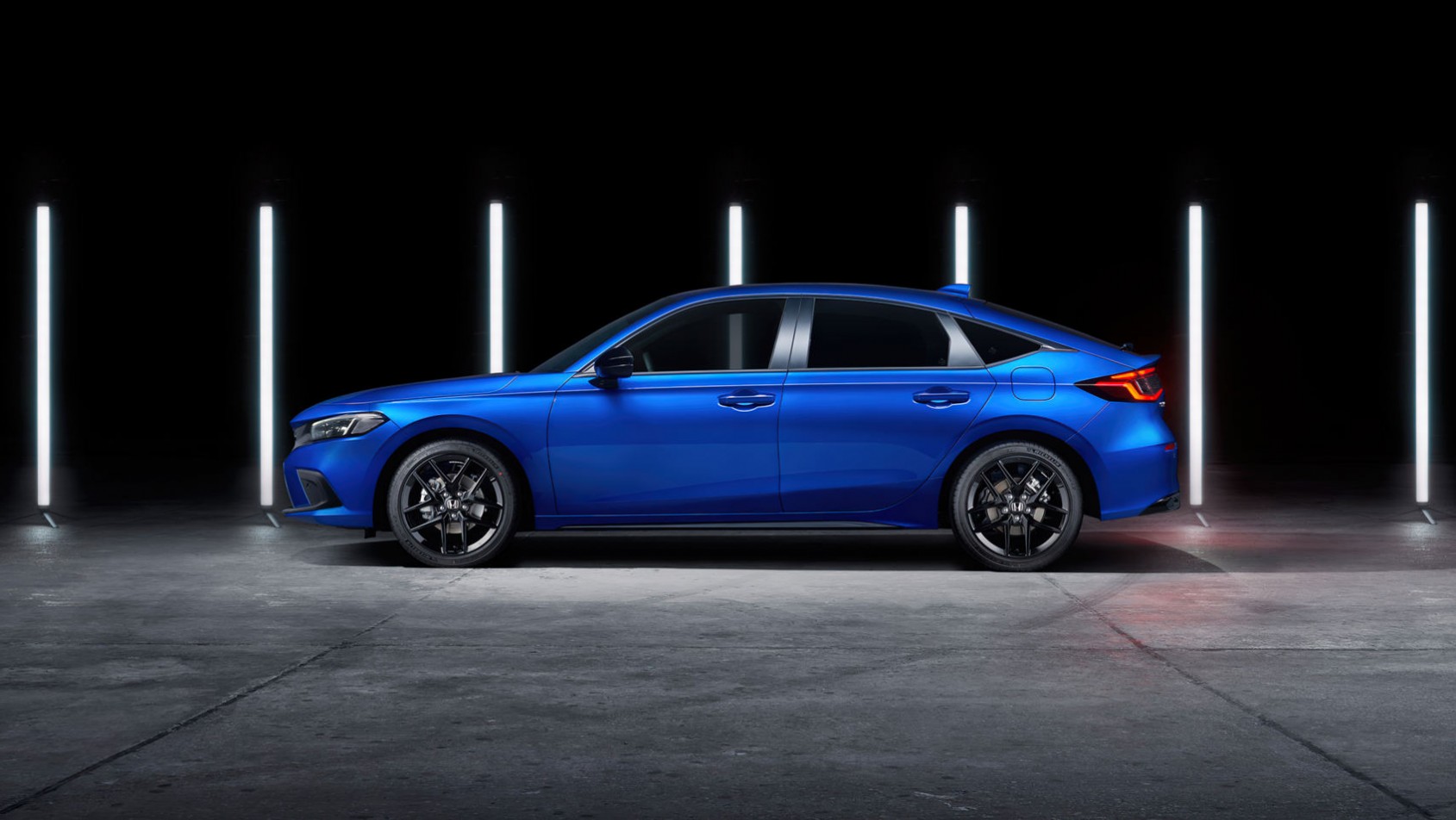 Honda Civic eHEV sylwetka