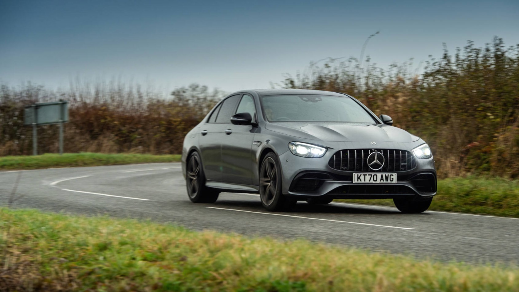 Mercedes-AMG E63 S na drogach