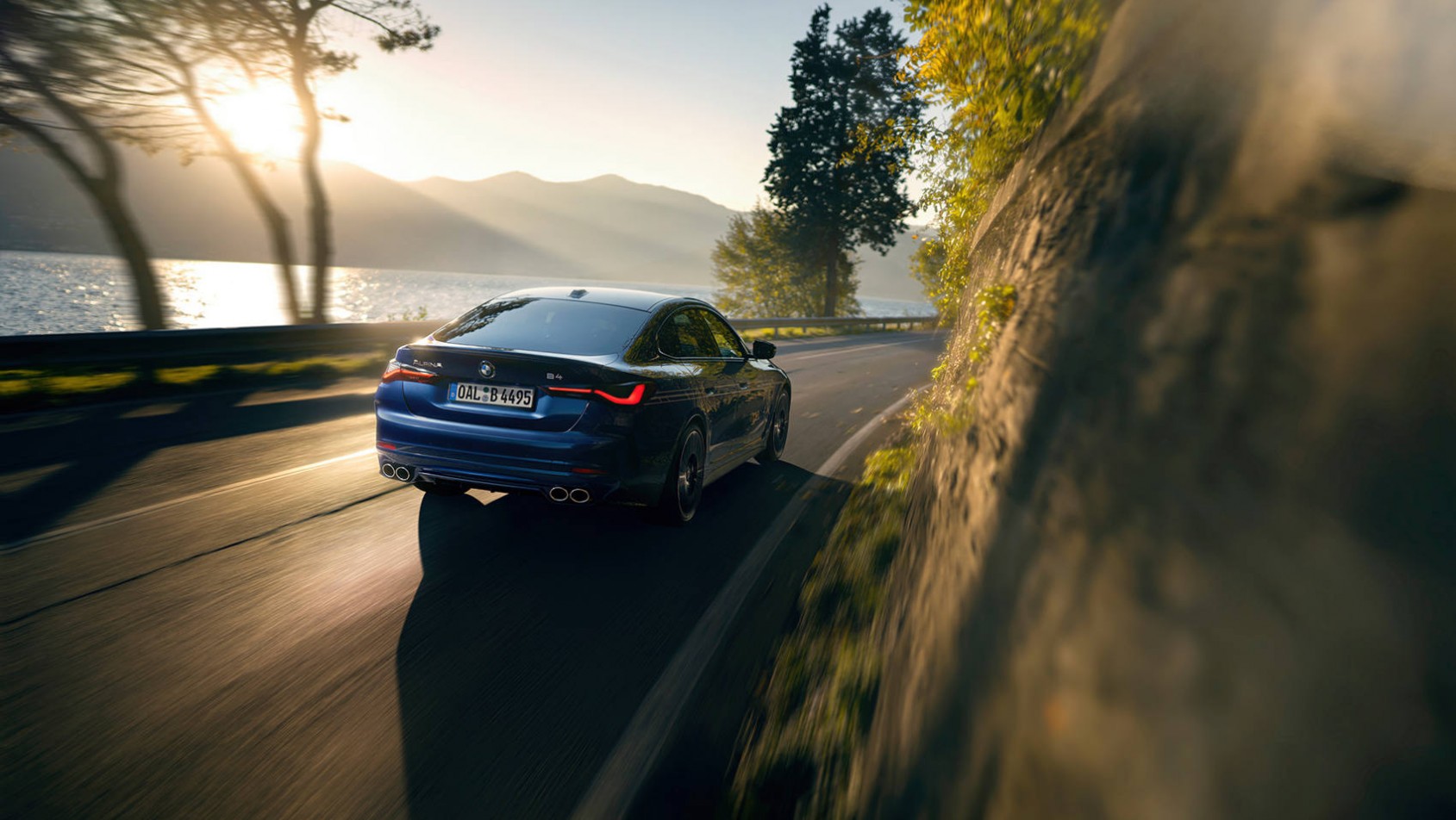 Nowa Alpina B4 z tyłu