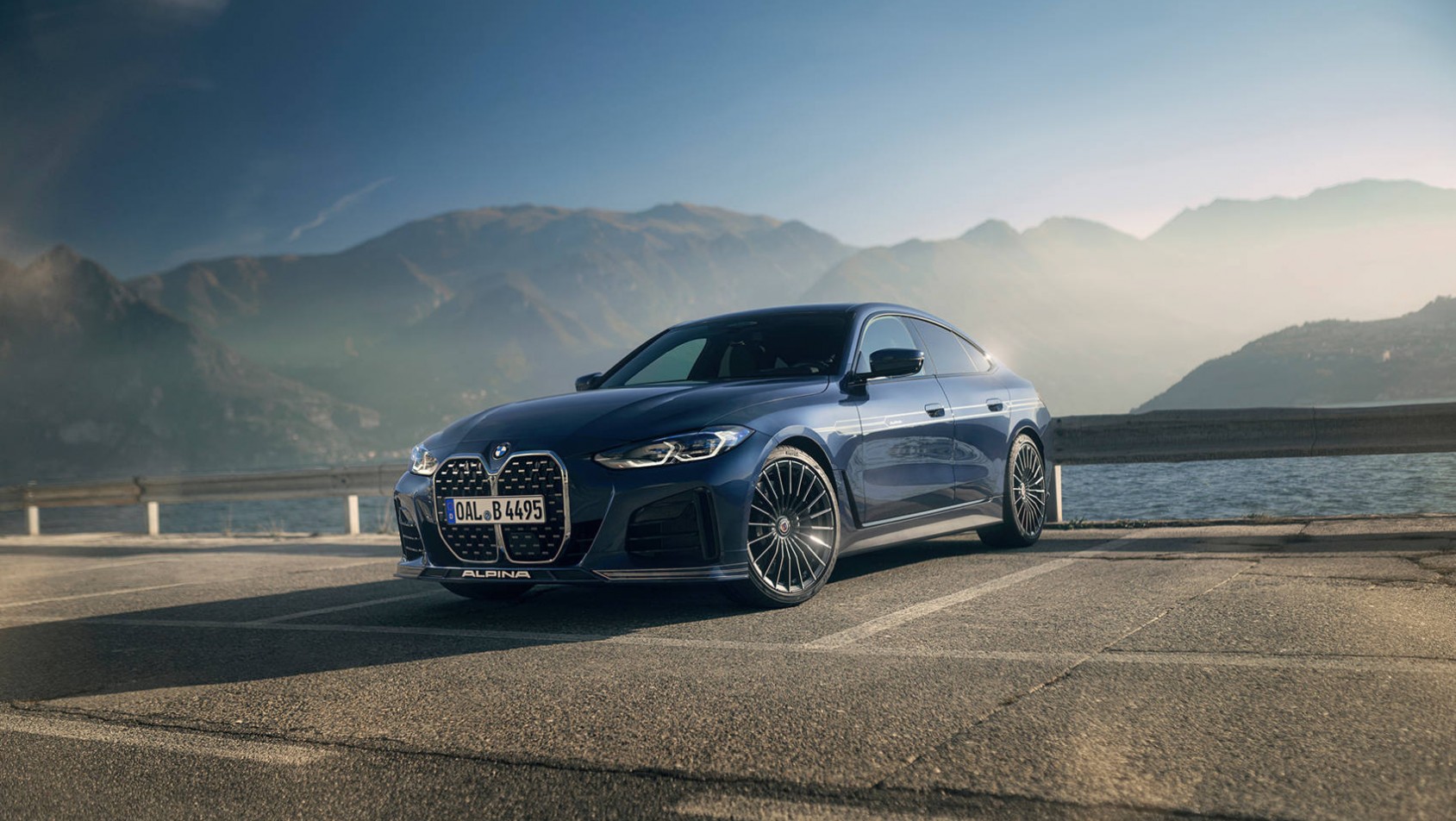 Nowa Alpina B4 - zbliżenie na front auta