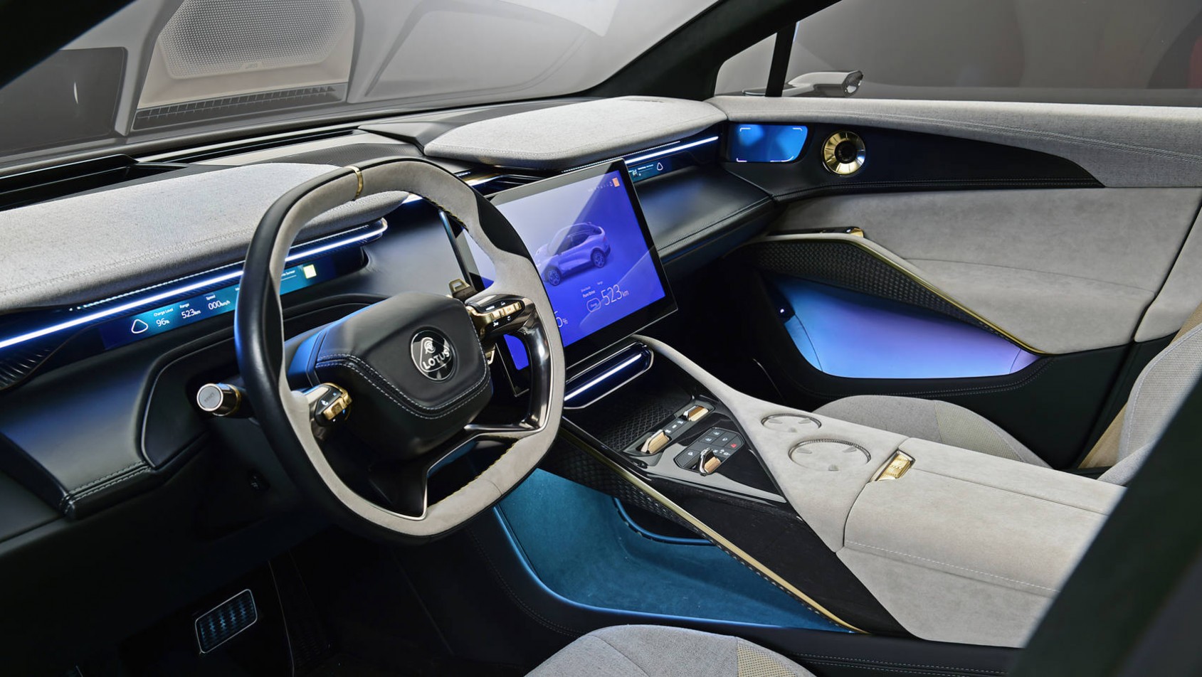 Lotus Eletre - wnętrze auta