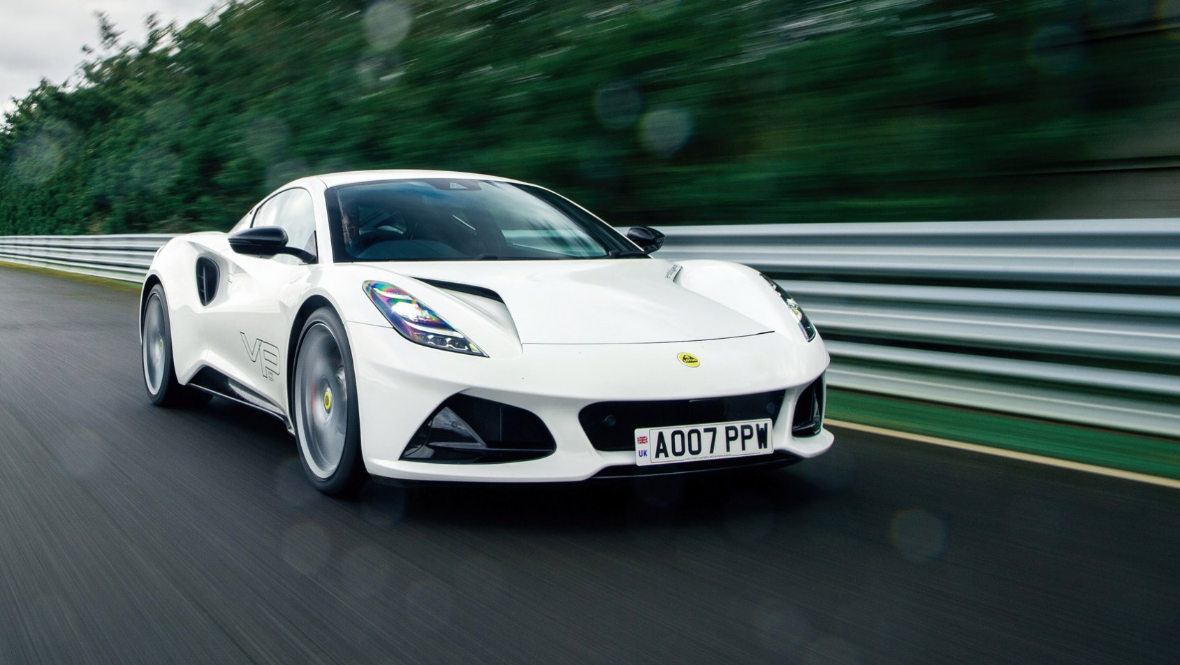 Lotus Emira prototyp podczas testu