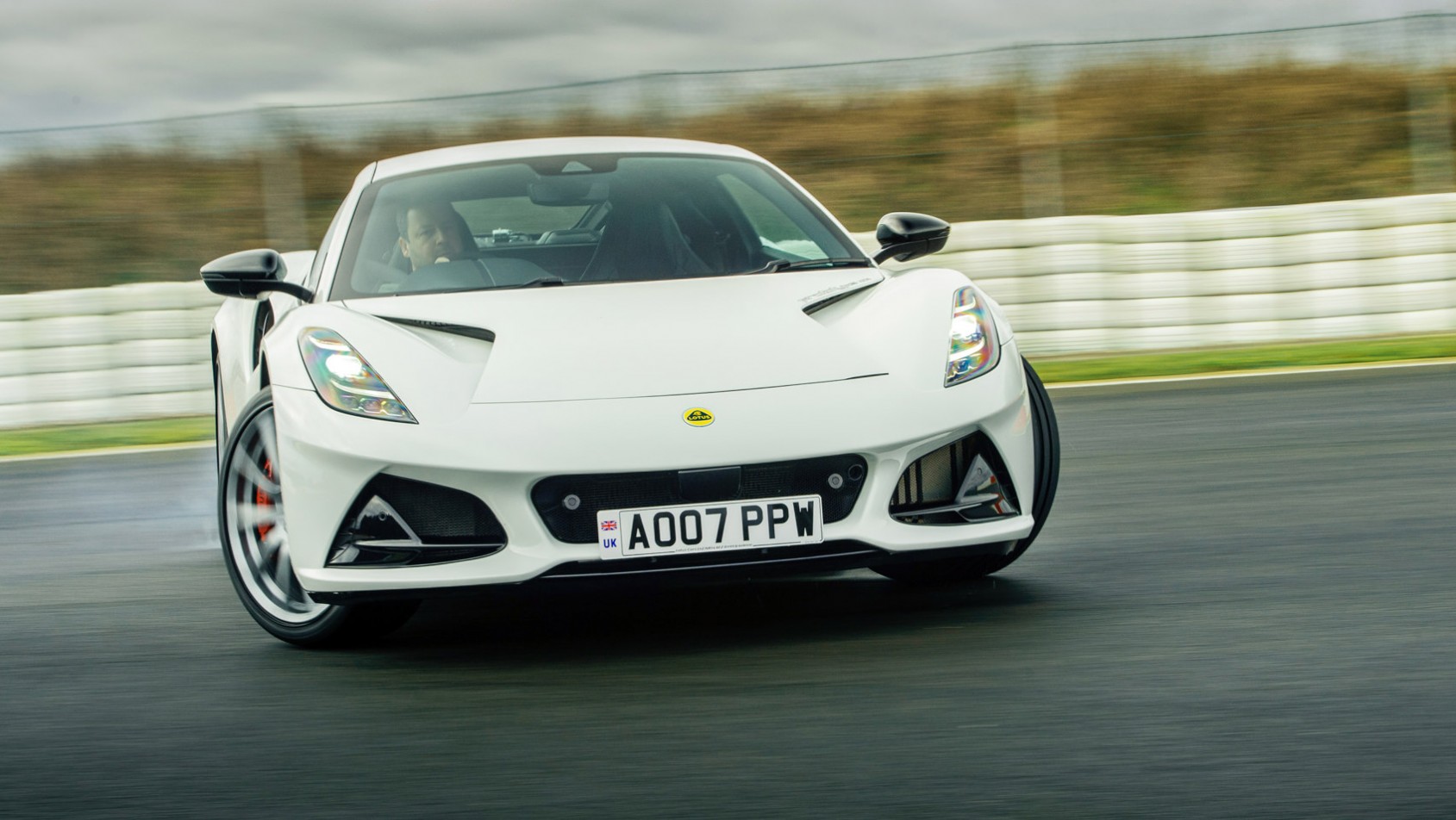 Lotus Emira 2022 prototyp podczas testów