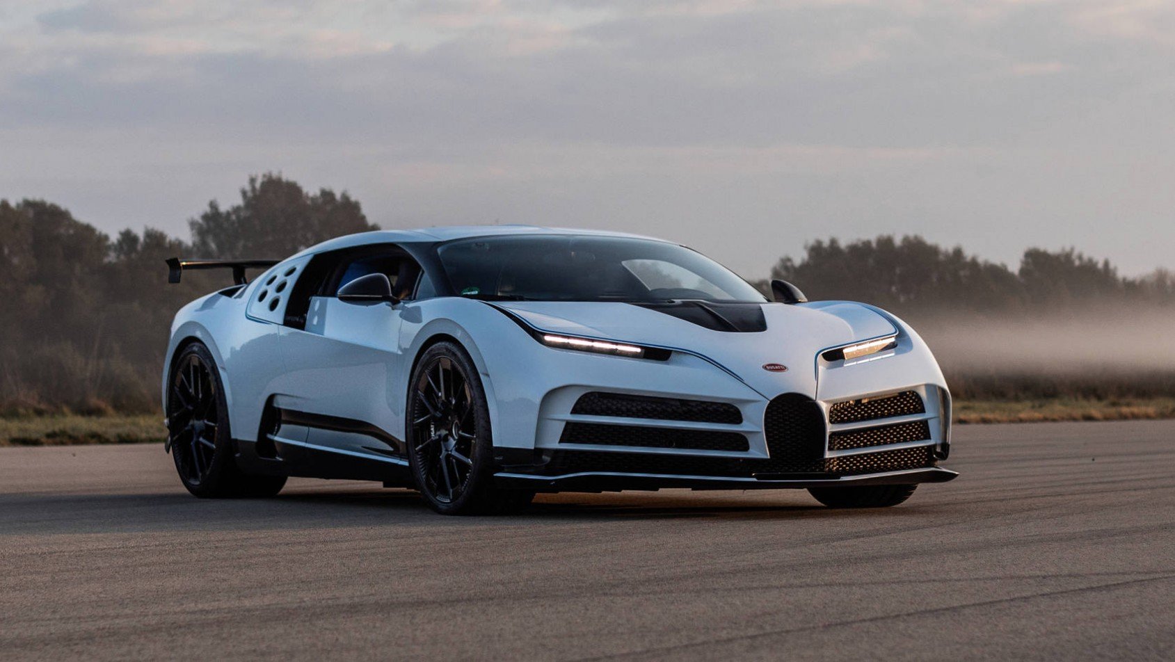 Bugatti Centodieci front auta