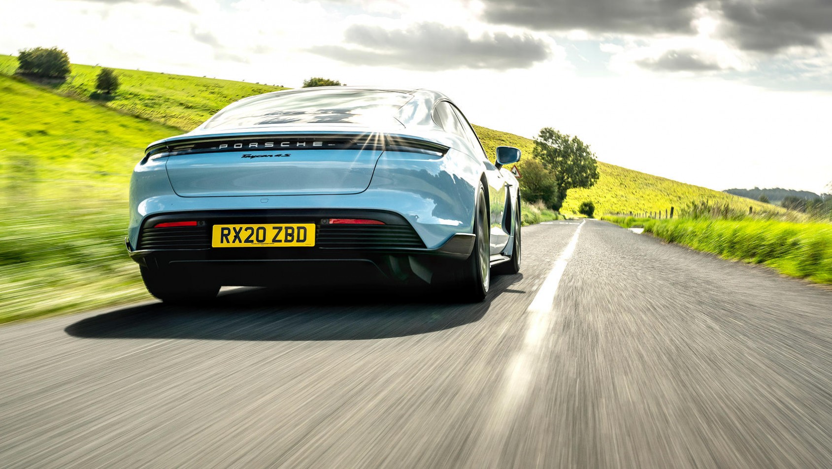 Porsche Taycan w ruchu