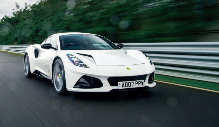 Lotus Emira prototyp podczas testu