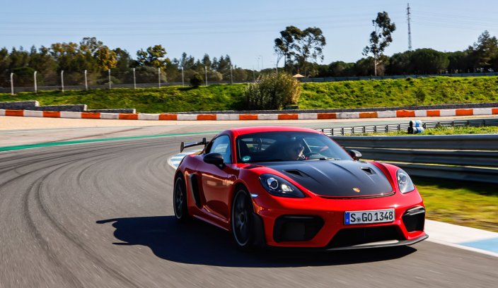 Porsche 718 Cayman GT4 RS test