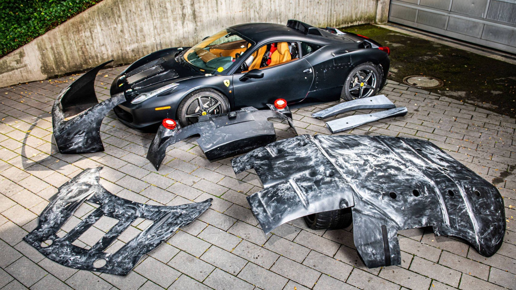 Ferrari LaFerrari prototyp i elementy kamuflażu