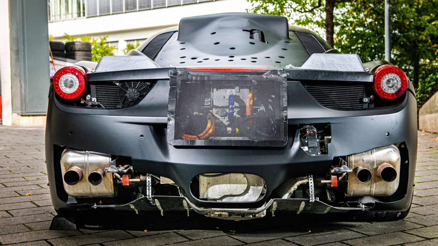 Prototyp testowy LaFerrari - spartański tył auta