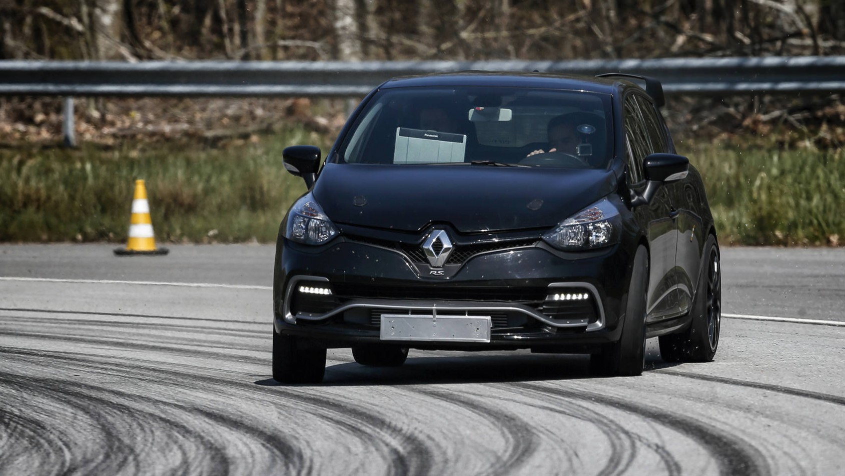 Renault Clio RS16 testowany na torze