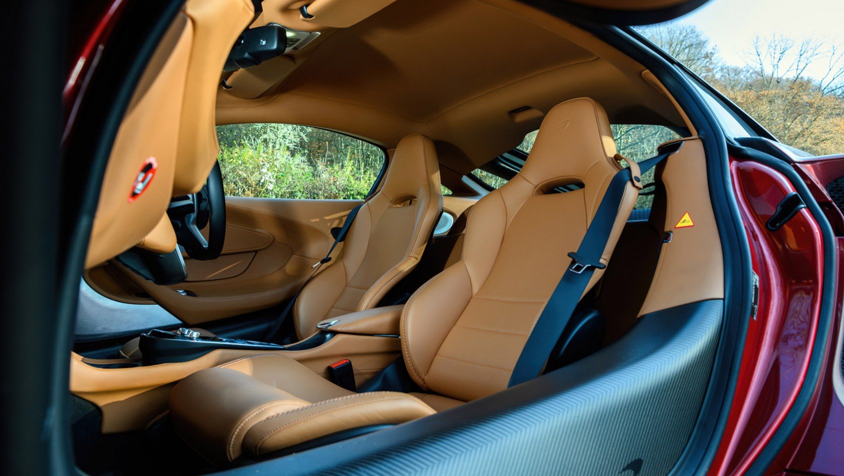 McLaren GT, wnętrze siedzenia