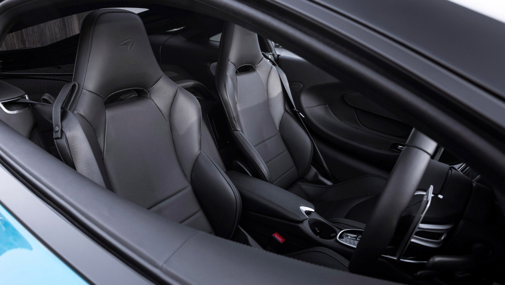 McLaren GT wnętrze w wersji black