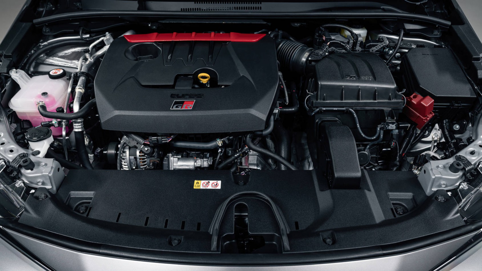 Toyota Corolla GR pod maską