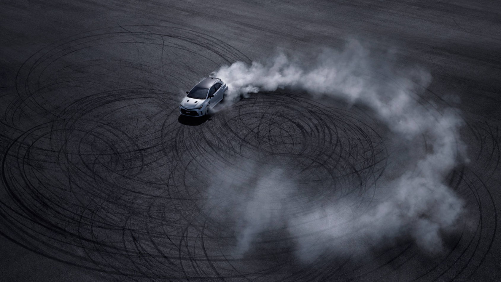 Toyota Corolla GR podczas kręcenia kółek