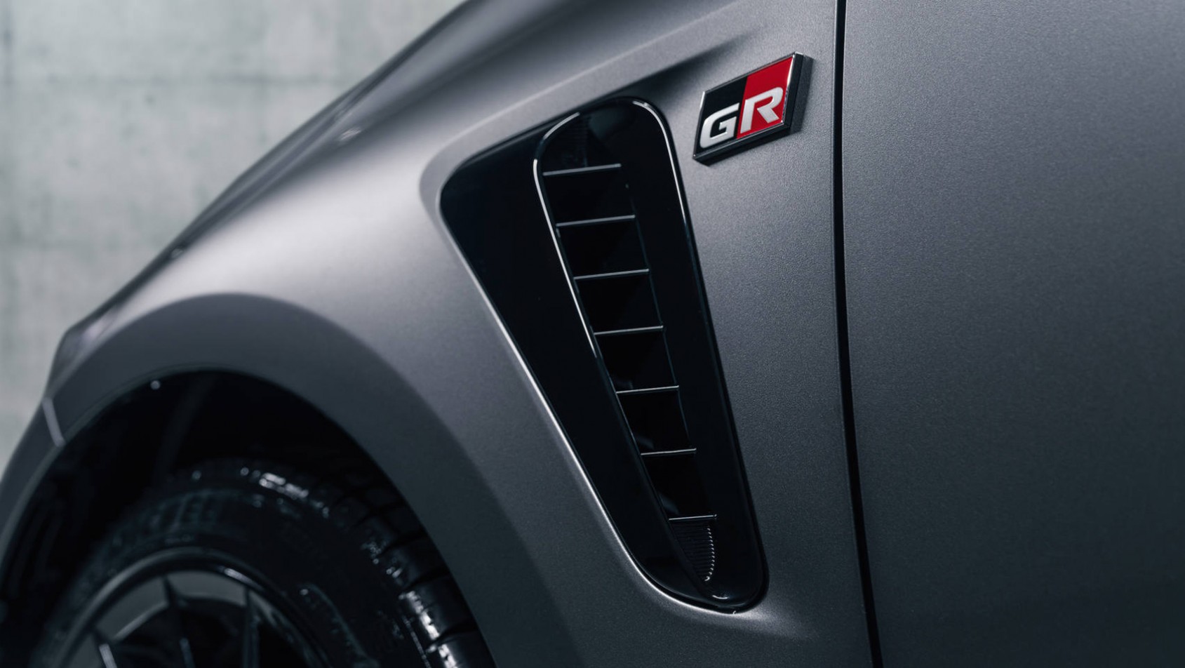 Toyota Corolla GR wlot powietrza