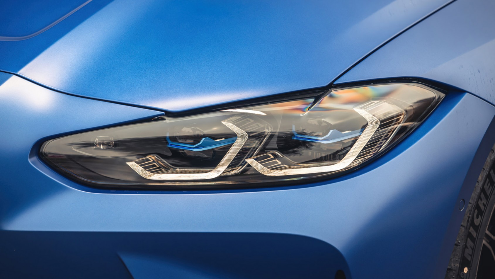 BMW M4 Competition Cabrio światła przednie