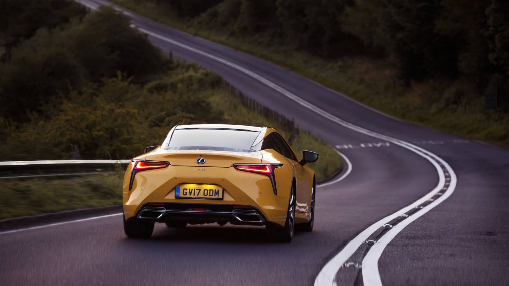 Lexus LC500 na drodze