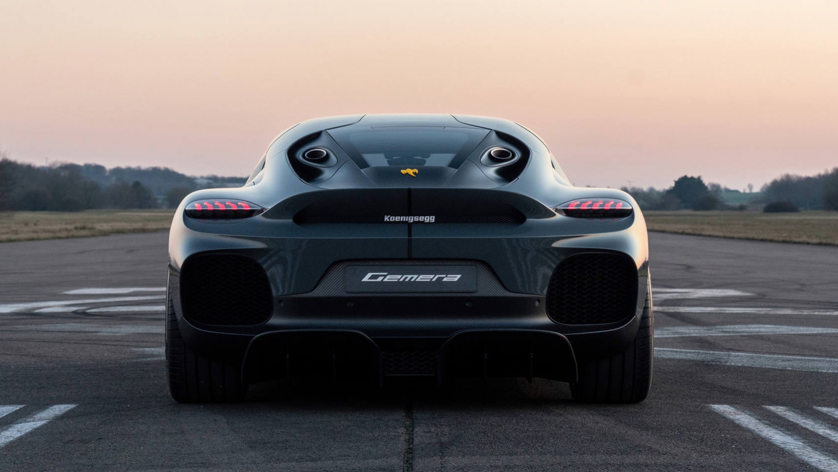 Koenigsegg Gemera - zbliżenie na tył auta