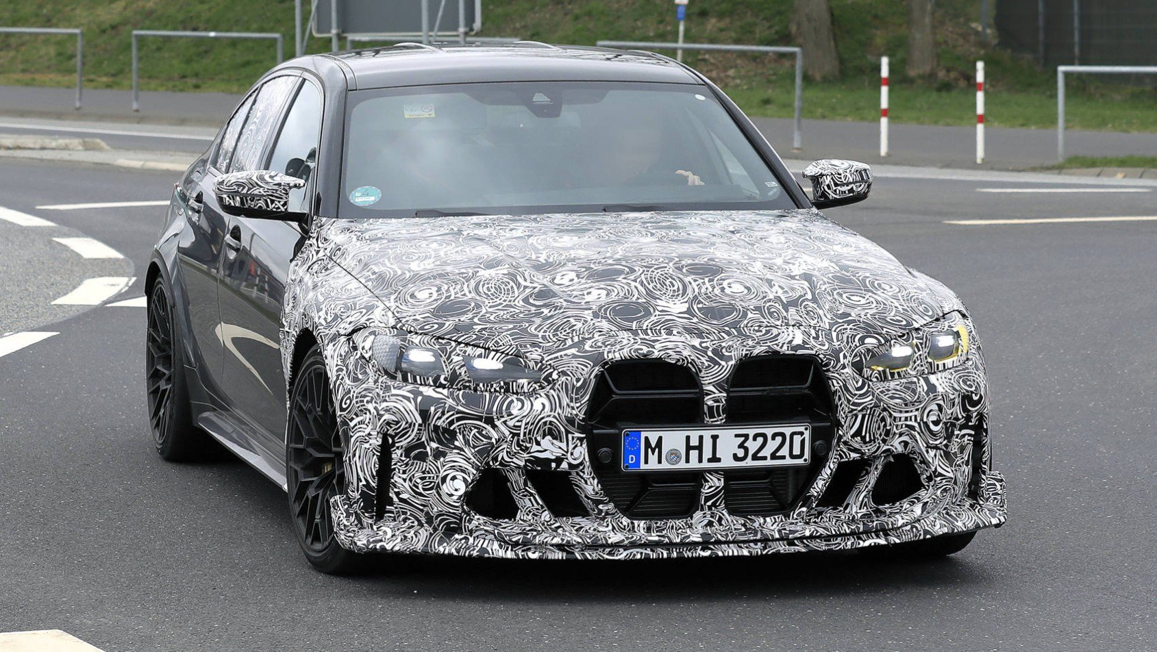 Nowe BMW M3 CS przyłapane na torze